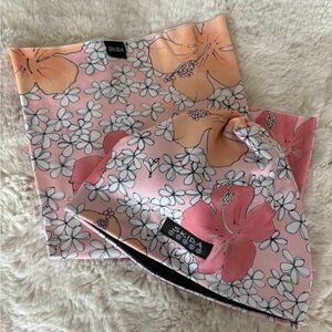 Skida alpine hat and snow tour